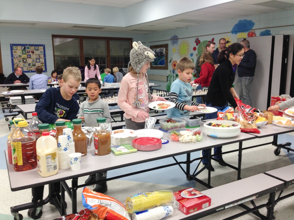 2013-chess-club-holiday-party-005