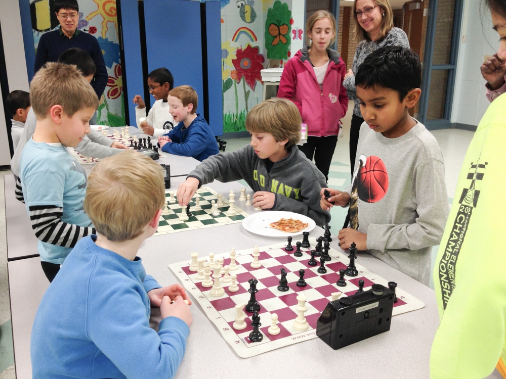 2013-chess-club-holiday-party-006